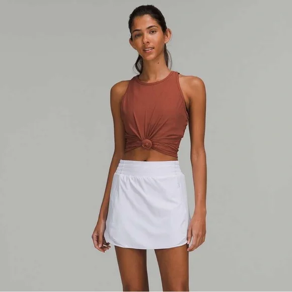 Lululemon Athletic Hotty Skirt • Size 4 - Picture 3 of 7